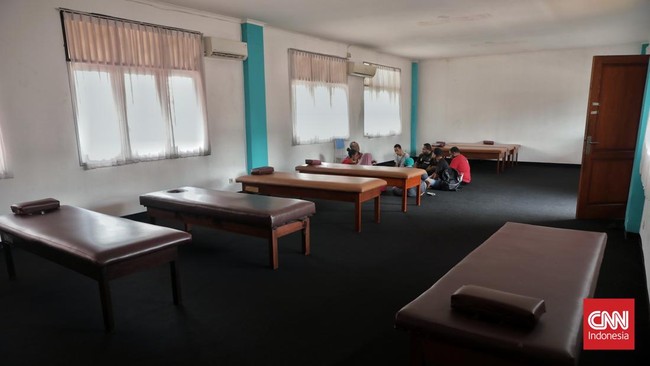 Wagub Lampung Jihan Nurlela menyebut Program Sekolah Rakyat diikuti 100 siswa. Fokus pada tingkat SMA untuk keluarga miskin.