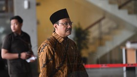 Mensos Kaji Vasektomi Syarat Bansos hingga Fatwa Haram dari MUI