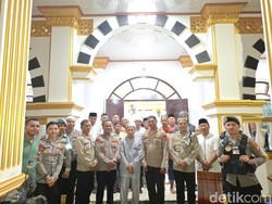 Polres Sorsel Gelar Salat Gaib Doakan 3 Polisi Gugur Ditembak di Lampung