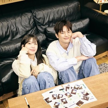 Seo In Guk dan Jung Eun Ji Nostalgia Kebersamaan dengan Merilis Remake Lagu 'Couple'