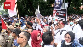 VIDEO: Ribuan CASN Berunjuk Rasa, Tuntut Diangkat Jadi ASN Bulan April