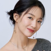 Hairstyle Ala Shin Min Ah yang Simple tapi Elegan, Cocok Buat Pemilik Rambut Panjang!