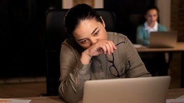 Bangkit dari Keterpurukan: 5 Langkah Cerdas untuk Membangun Karier Pasca PHK!