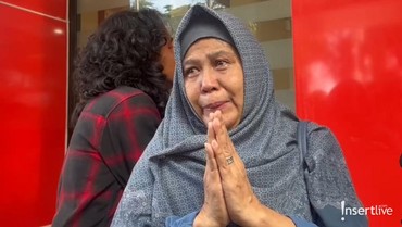 img-title Tangis Haru Ibunda Vadel Badjideh Usai Putranya Dijenguk Ustaz Das'ad Latif