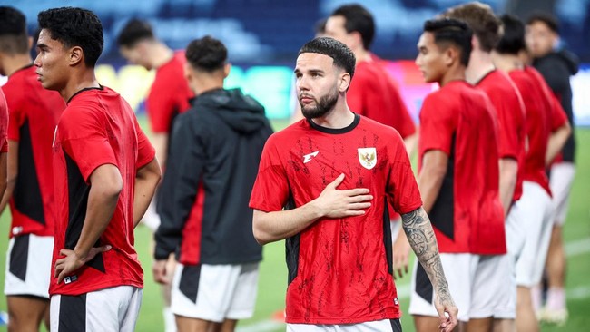 Alasan Ole, Hilgers, Walsh Absen Latihan Jelang Indonesia vs Bahrain Manajer Timnas Indonesia Sumardji beber alasan mengapa Ole Romeny, Mees Hilgers, dan Sandy Walsh absen latihan menjelang laga Timnas Indonesia versus Bahrain.