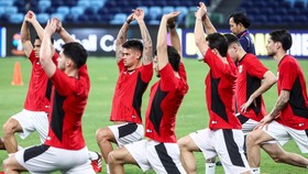 Jelang Lawan Australia, Pemain Timnas Indonesia Jalan Santai Pagi Hari