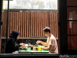 6 Rekomendasi Kafe dan Resto Menarik di Garut