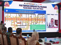 Di Depan Kapolri, Kakorlantas Paparkan Kesiapan Strategi Kawal Arus Mudik 2025
