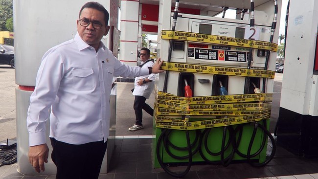 Menteri Perdagangan (Mendag) Budi Santoso menyebut fenomena 'rojali' alias rombongan jarang beli bukanlah hal baru dalam dunia ritel.