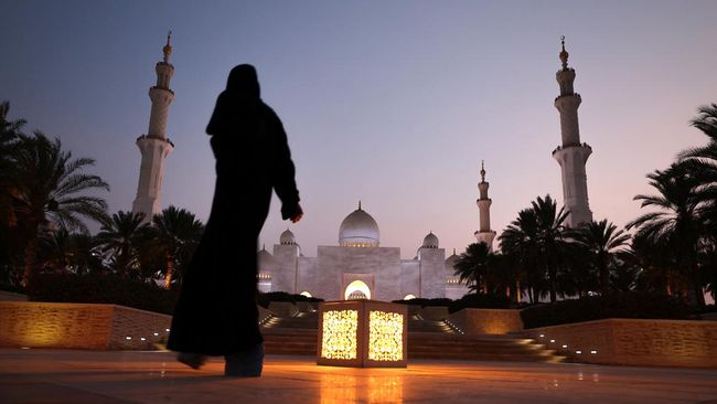 Peringatan Isra Miraj tahun ini jatuh menjelang akhir pekan, tepatnya pada Jumat, 16 Januari 2026. Lantas, apakah Isra Miraj 16 Januari tanggal merah?