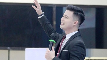 Berita Viral Selebriti dari InsertLive : Mantap Pensiun , Anggota Boyband Ini Putuskan Jadi Pendeta