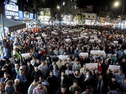 Video: Remaja di Israel Tewas Terlindas Bus saat Demo Protes Wajib Militer