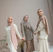 Nyaman Seharian! 5 Tips Pilih Baju Lebaran yang Nggak Gerah dan Tetap Modis