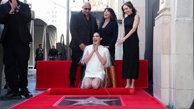 FOTO: Hollywood Walk of Fame Gal Gadot Diprotes Massa Pro Palestina