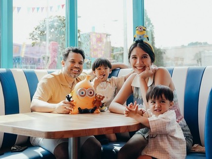 Acha Sinaga Liburan Bareng Suami, Intip 5 Potretnya Bersiap Sambut Anak Ketiga