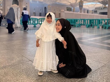 7 Potret Gaya Anak Seleb Pakai Busana Muslim, Bisa Jadi Inspirasi Lebaran
