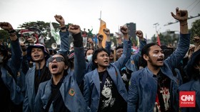Gelombang Aksi Protes UU TNI di Daerah: Surabaya hingga Kupang
