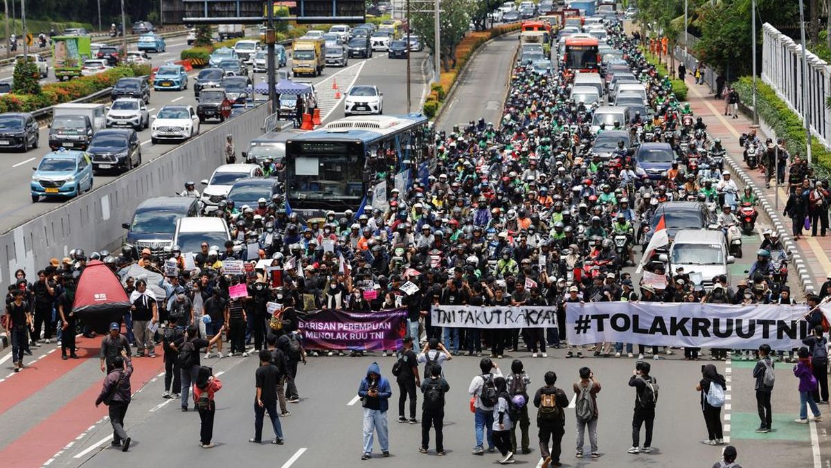 UU TNI Sah, Buruh Bandingkan dengan RUU PPRT yang Tak Kunjung Rampung