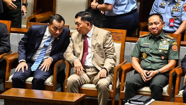 Perubahan UU TNI yang sudah disahkan DPR dan berlaku usai diteken Prabowo kini sedang digugat secara uji formil oleh mahasiswa dari Batam ke MK.