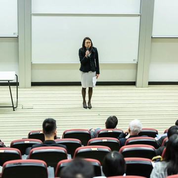 10 Tanda Kamu Demam Panggung dan Cara Atasinya saat Mau Bicara di Depan Umum