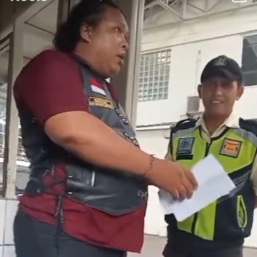 Sempat Kabur, 'Jagoan Cikiwul' Bekasi Diciduk Polisi Usai Video Viral Palak Perusahaan