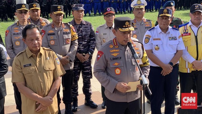 Kapolri Jenderal Listyo Sigit Prabowo memimpin Apel Operasi Ketupat Semeru 2025 dalam rangka pengamanan mudik dan perayaan Hari Raya Idulfitri 1446 Hijriah.