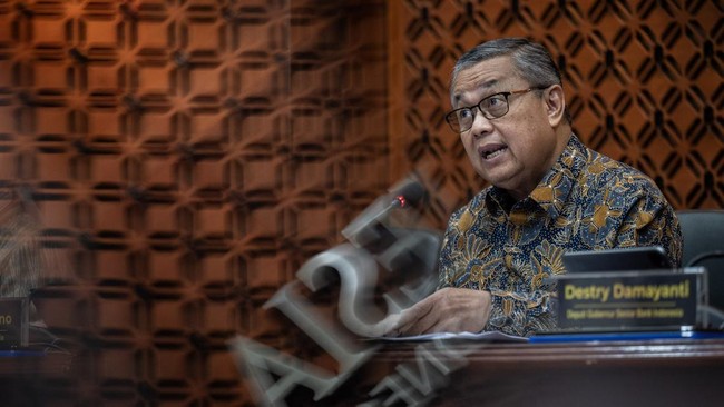 Perry menegaskan posisi rupiah saat ini berada di bawah nilai wajarnya, sehingga pelemahan yang terjadi lebih dipicu sentimen jangka pendek