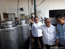Menko Zulhas Ungkap Alasan Susu Belum Masuk Menu Makan Bergizi Gratis