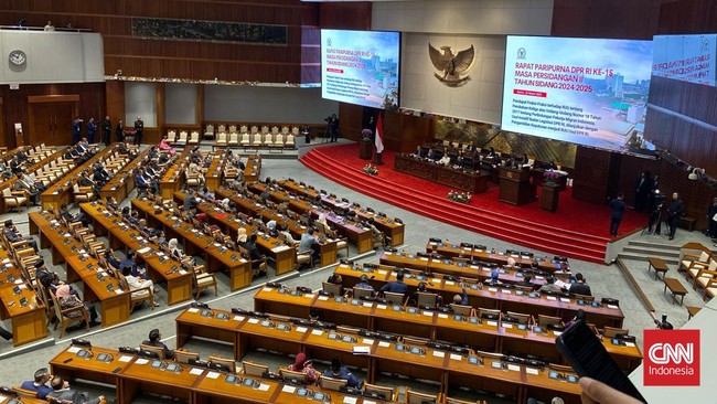 DPR akan menggelar paripurna pembukaan masa sidang III 2024-2025. Hanya ada agenda pidato Ketua DPR Puan Maharani, tanpa pembacaan surat pemakzulan Gibran.