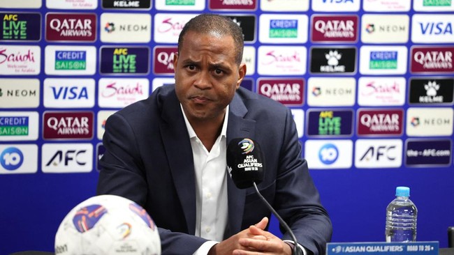 Pelatih Timnas Indonesia Patrick Kluivert dituntut lekas move on dari kekalahan atas Australia lantaran ada laga melawan Bahrain.