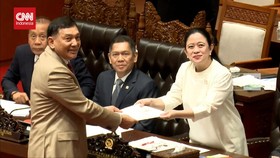 VIDEO: Tok, Puan Ketok Palu Sahkan UU TNI, Tanpa Interupsi PDIP