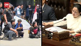 VIDEO: UU TNI Disahkan Meski Gedung DPR Dikepung Ratusan Demonstran