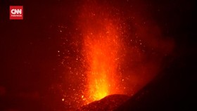 VIDEO: Amukan Dahsyat Gunung Etna Muntahkan Lava Pijar