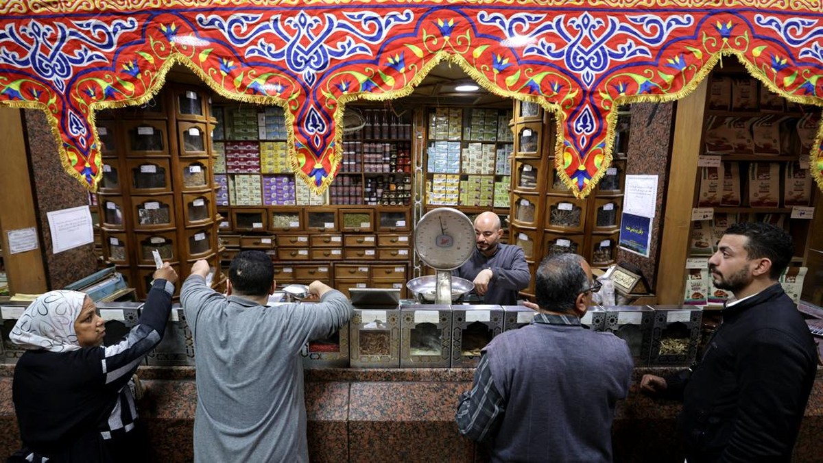FOTO: Berburu Rempah di Mesir saat Ramadan