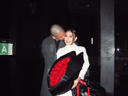 Jalin Kasih selama 4 Th, Ini Potret Kebersamaan Agnez Mo dan Adam Rosyadi