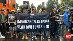 1.100 Aparat Dikerahkan Kawal Demo Tolak UU TNI di Surabaya Hari Ini