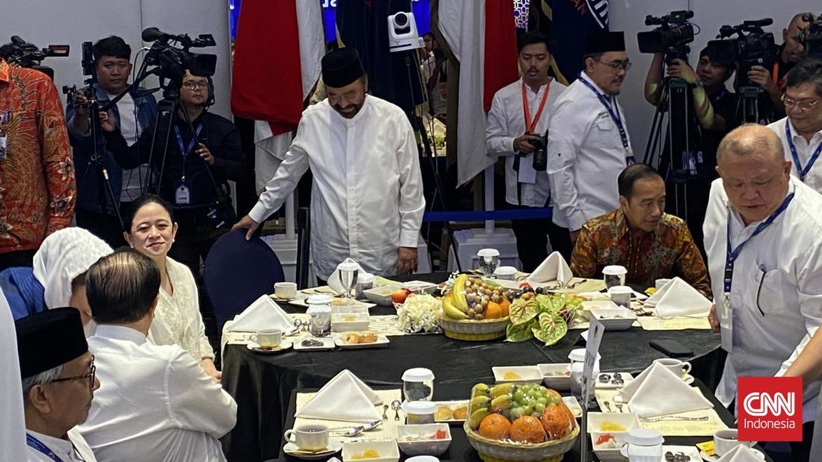 Surya Paloh Beber Alasan Duduk Diapit Jokowi dan Puan di Bukber NasDem