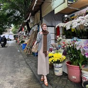 Get The Look: Inspirasi Outfit Casual untuk Bukber ala Ayana Jihye Moon