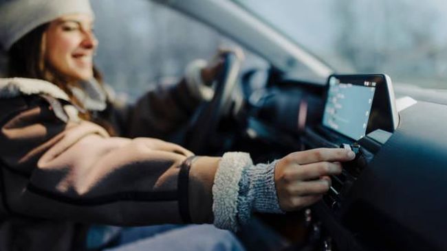 Rekomendasi Mobil Bekas untuk Wanita yang Mudah Dikendarai