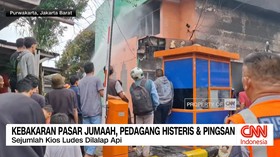 VIDEO: Kebakaran Pasar Jumaah, Pedagang Histeris dan Pingsan
