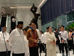 Jokowi Ungkap Isi Obrolan dengan Paloh-Puan Saat Duduk Semeja di Bukber NasDem
