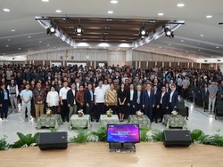 Kunjungan ke Fakultas AI UPH, Gibran Ungkap Pengembangan SDM RI