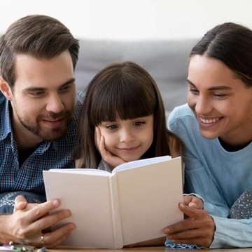 7 Dampak Jangka Panjang dari Kebiasaan Terlalu Manjakan Anak, Menurut Psikolog!