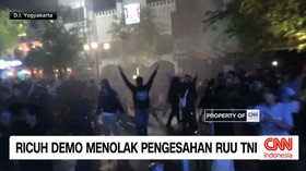 VIDEO: Ricuh Demo Menolak Pengesahan RUU TNI