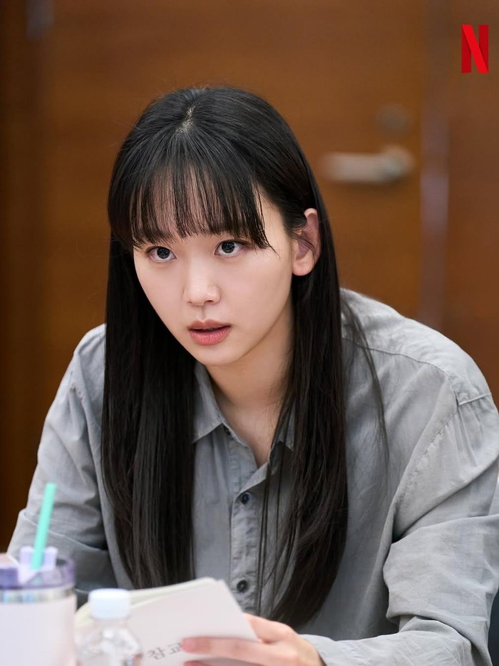 Potret Jin Ki Joo saat pembacaan naskah untuk True Lessons/ Foto: instagram.com/netflixkr
