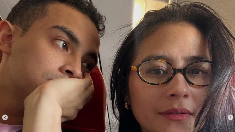 Prilly Latuconsina dan Omara Esteghlal
