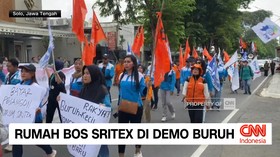VIDEO: Rumah Bos Sritex Didemo Buruh