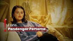 Selena Gomez Beri Kejutan, Splill Lagu Baru di Screening 'Spring Breakers'