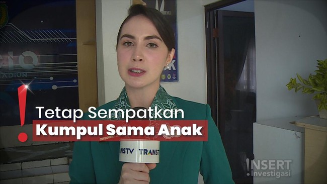 Pesona Arumi Bachsin dari Sibuk di Lokasi Syuting-Isi Acara Kegiatan PKK