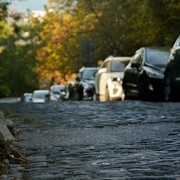 Jangan Panik! Begini 4 Tips Jitu Mengemudi saat Banjir Melanda